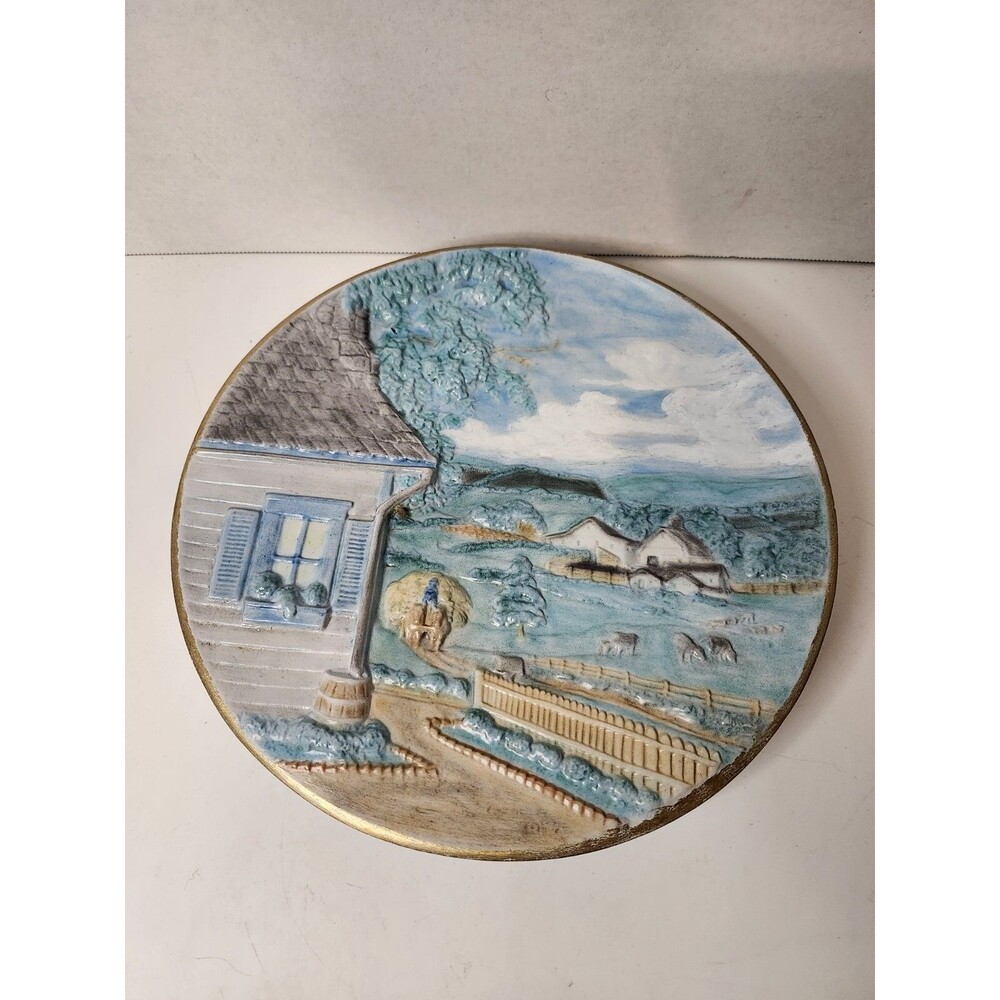 Byron Molds Log Cabin Water Barrel Antique 3D Barn Cow Hay Ride Plate 10”